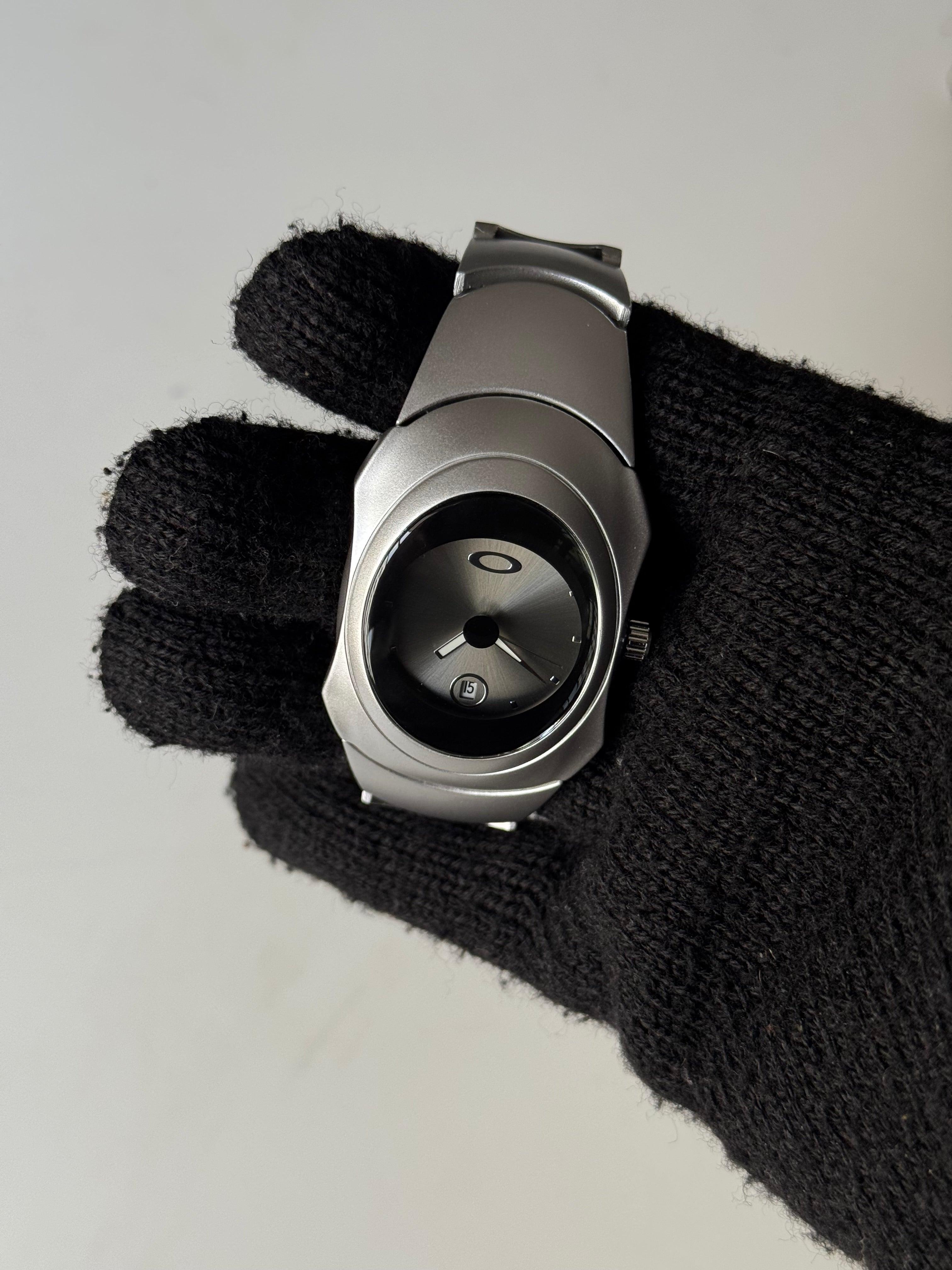 Oakley retro watch-thumbmail-3