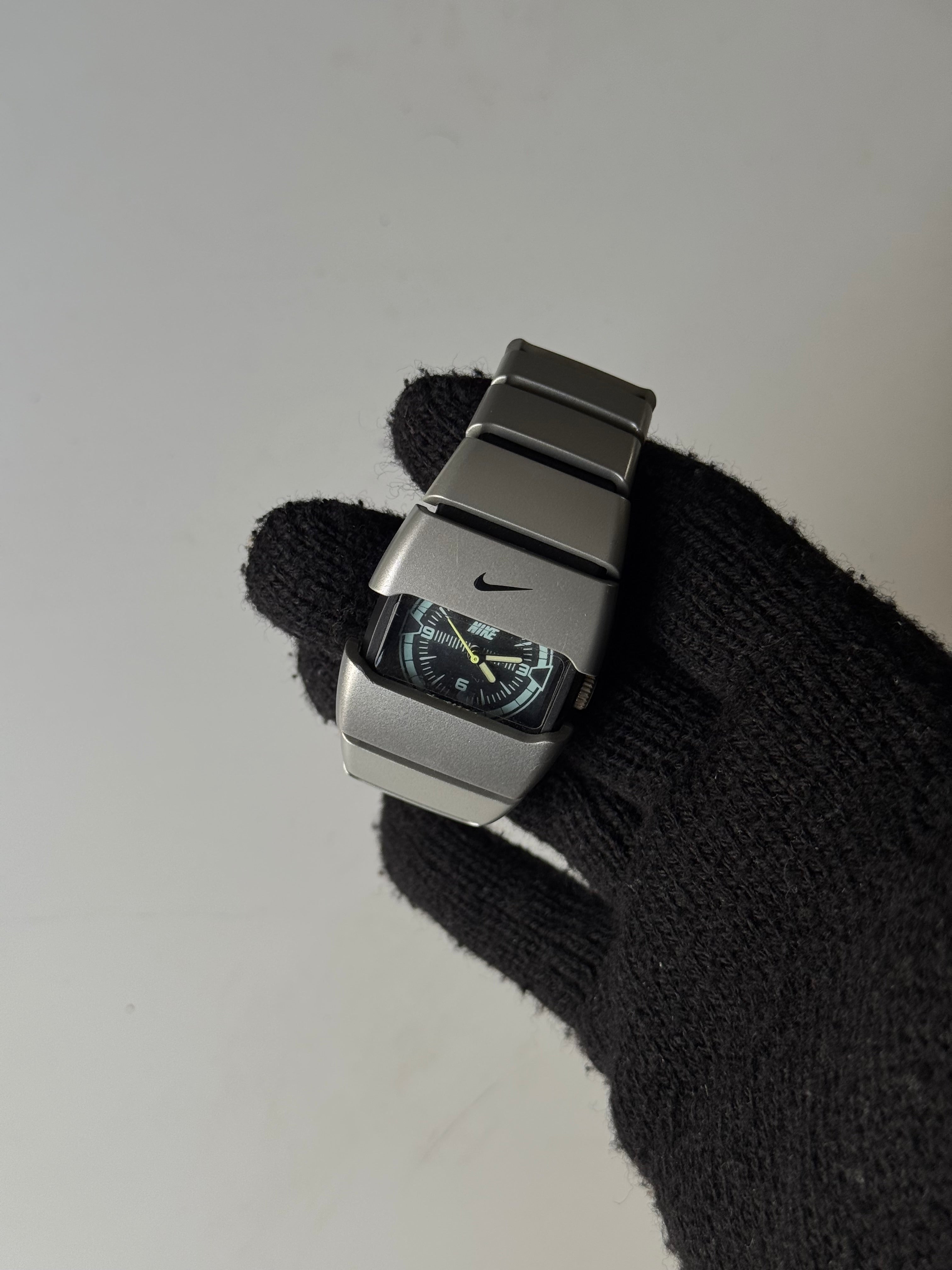 Nike retro watch-thumbmail-2