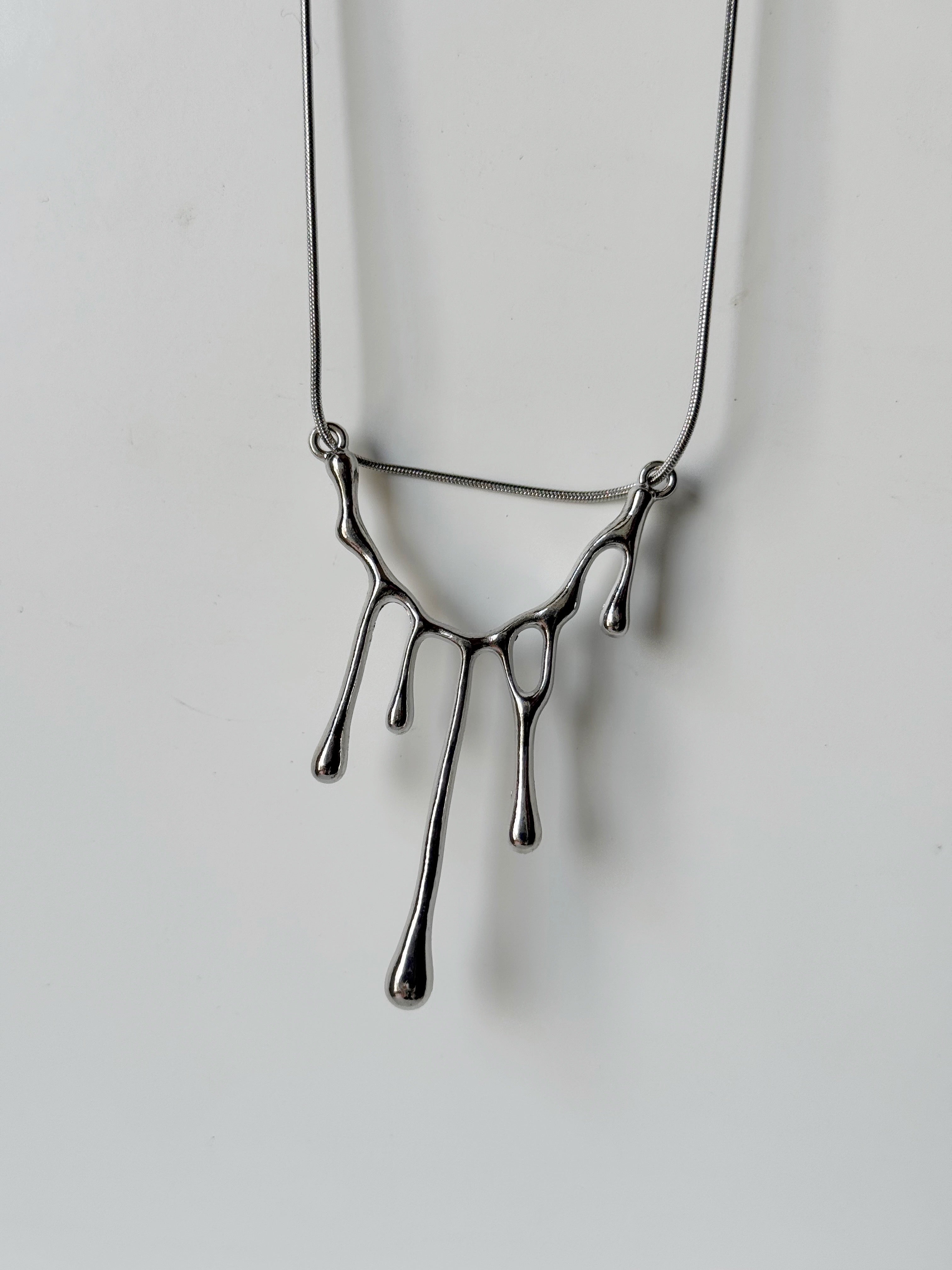 Y2K drip pendant chain