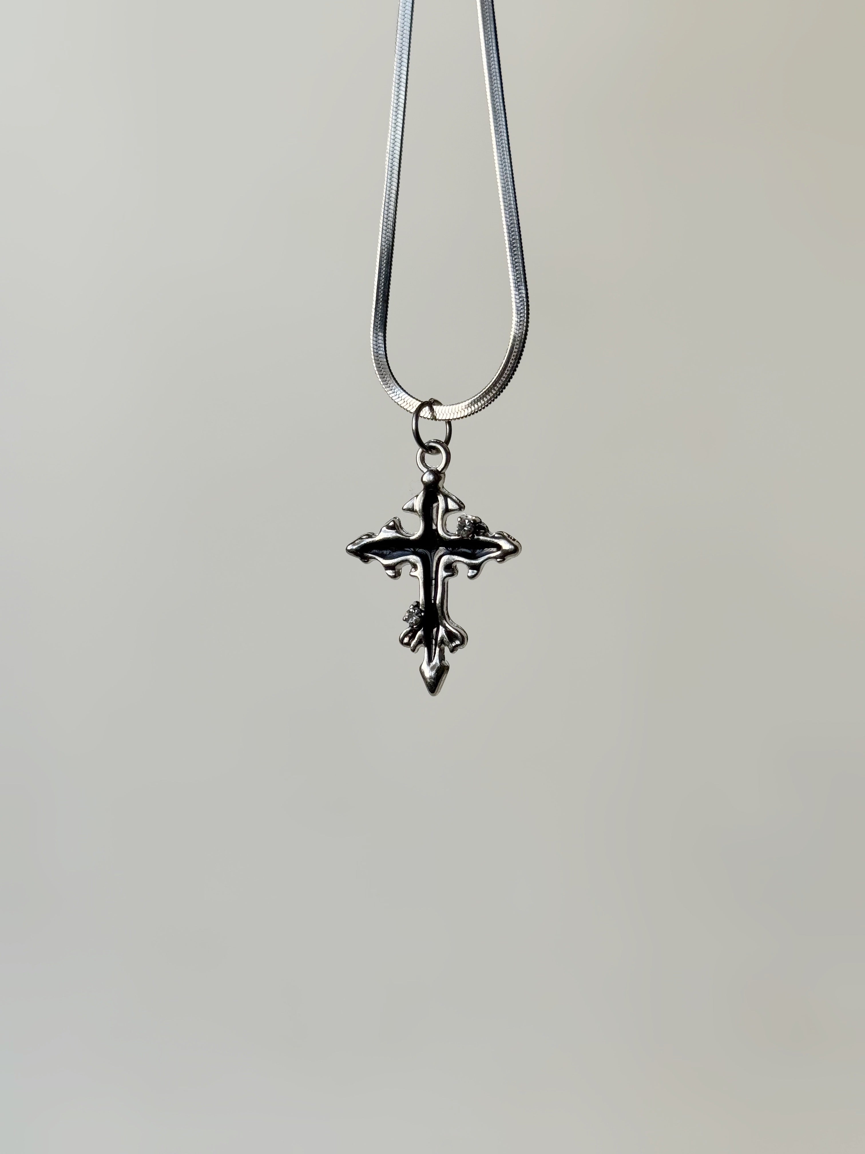 Silver toned black wax