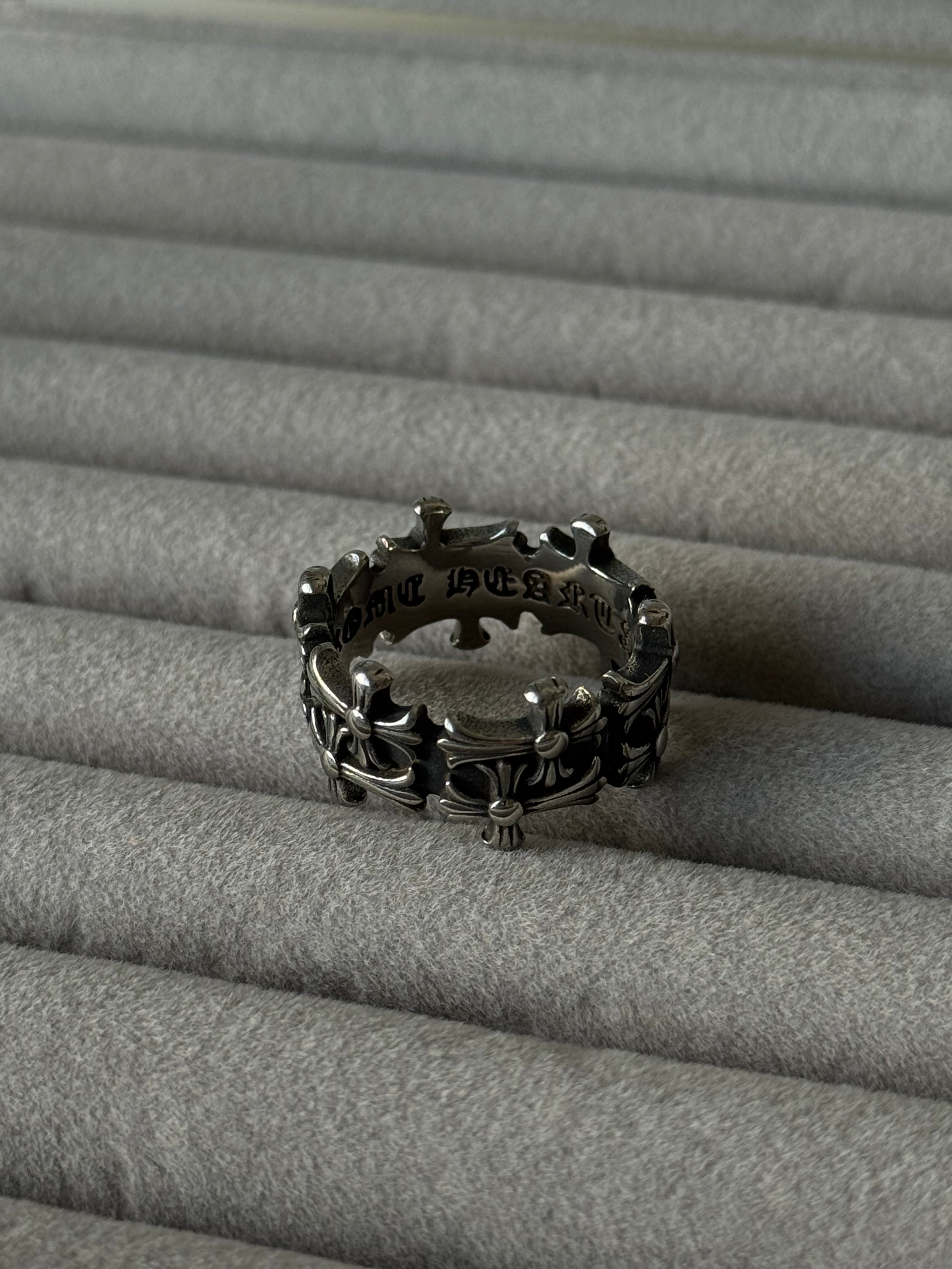 Crown ring