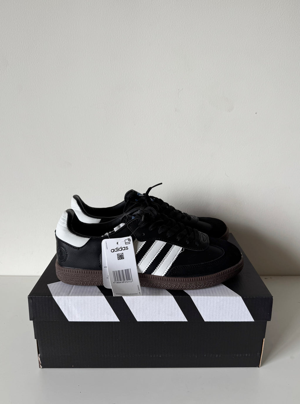 Adidas samba - black variant