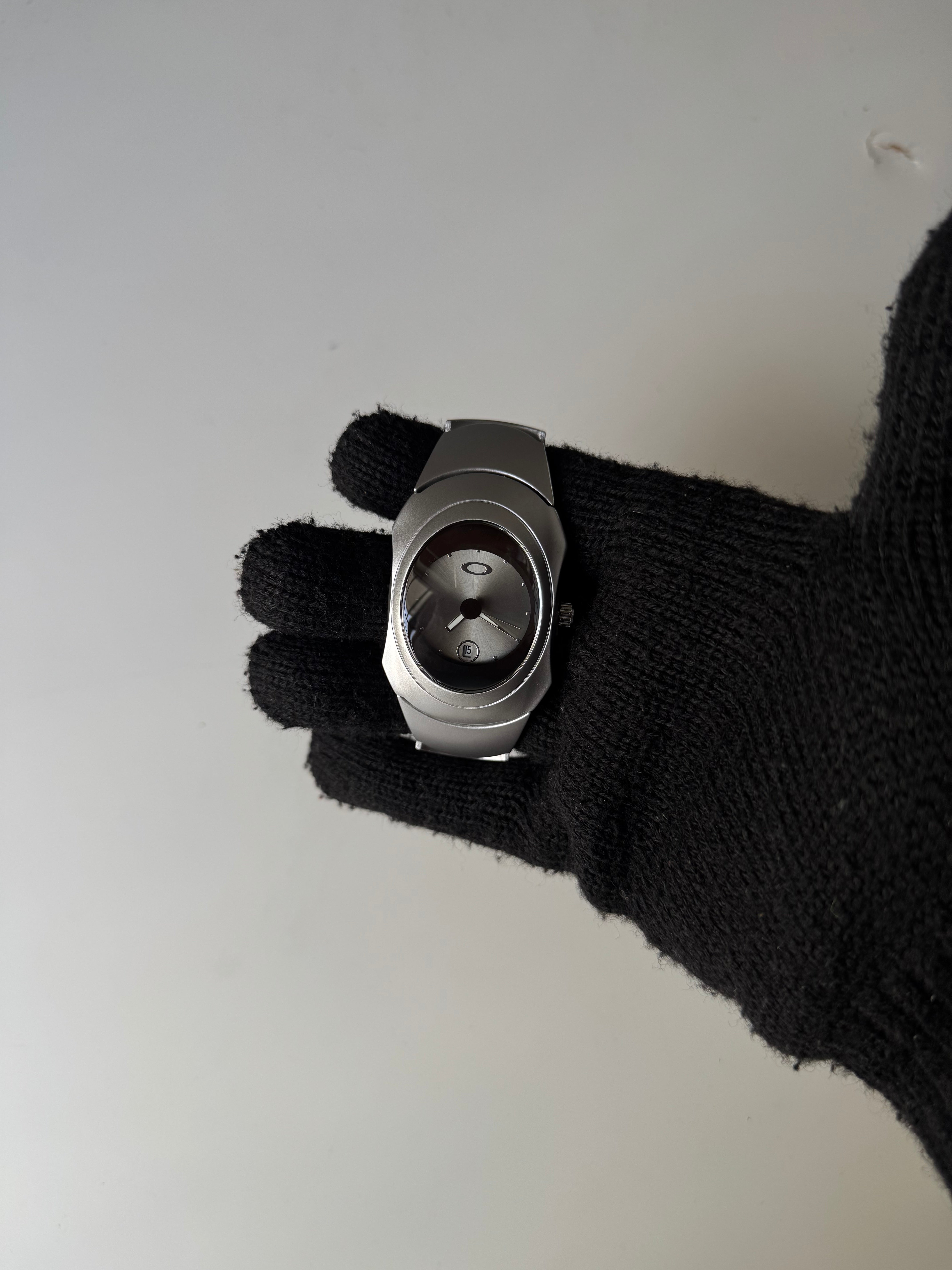 Oakley retro watch-thumbmail-2
