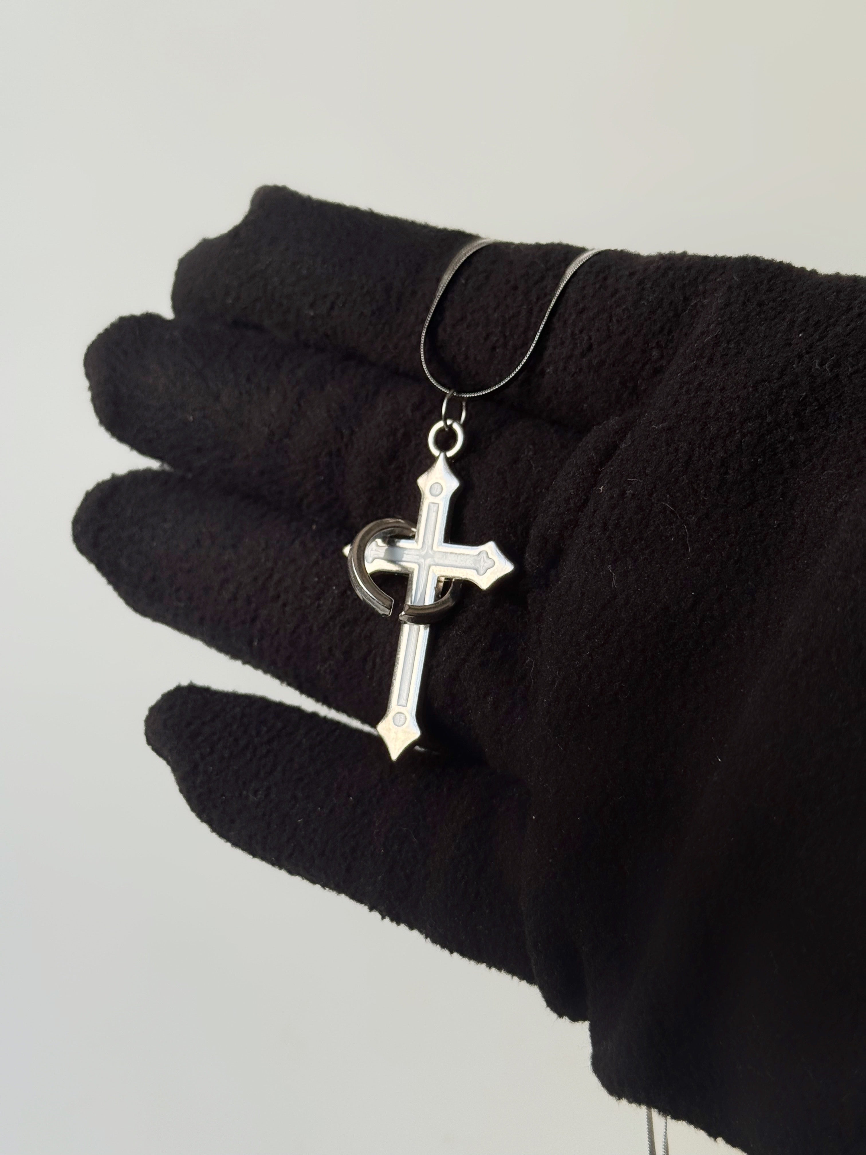 SILVER TONED CROSS PENDANT