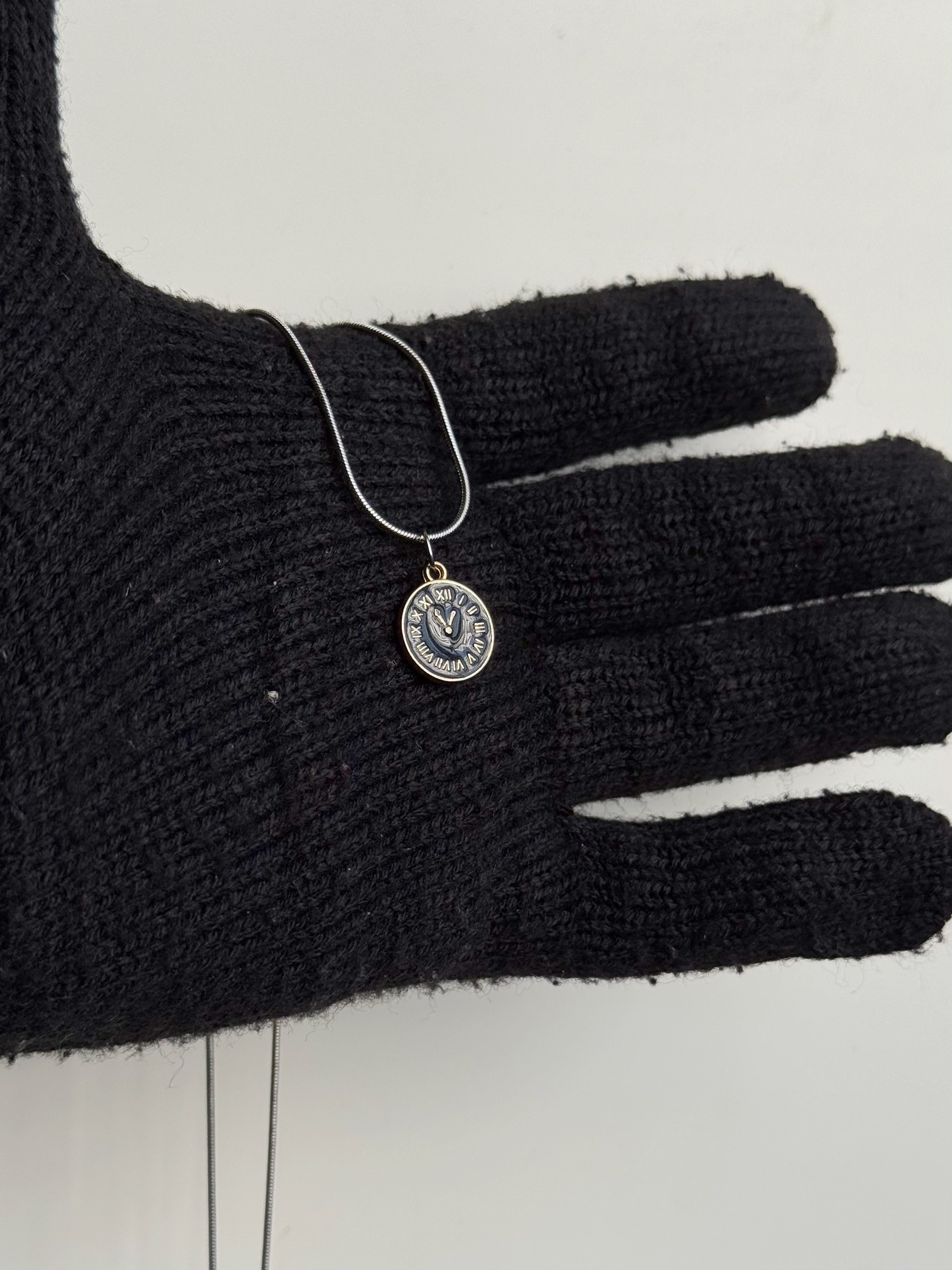 Timepiece pendant chain