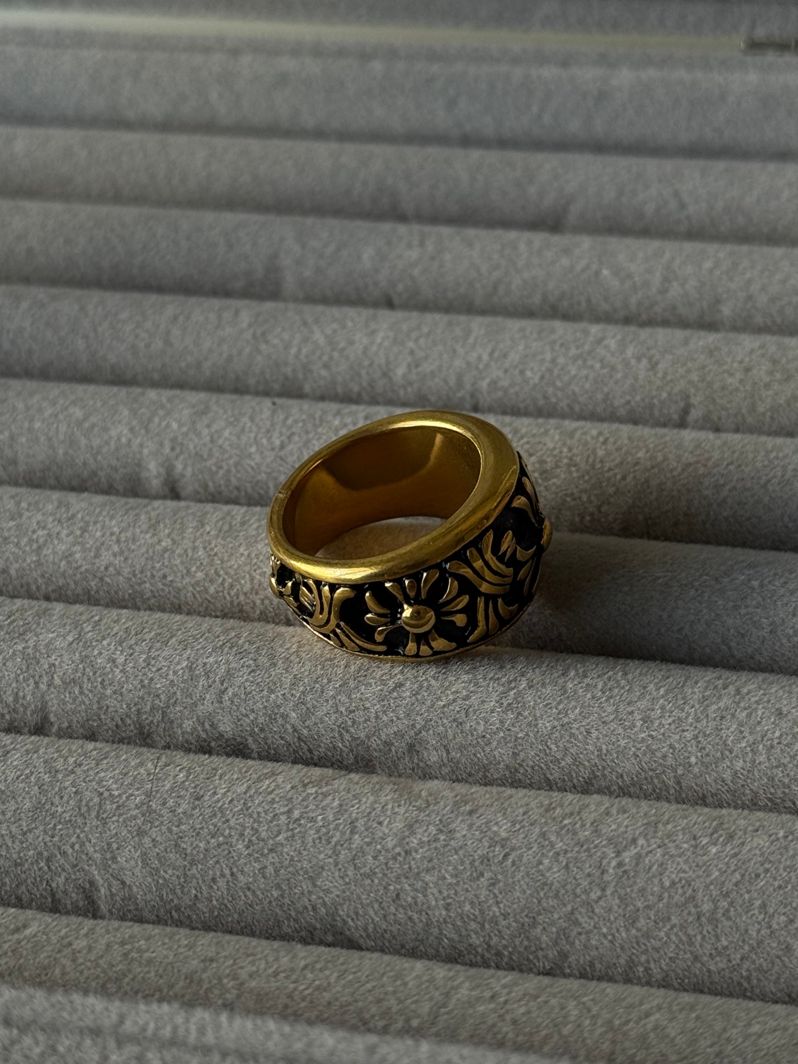 Obsidian floral - gold tone