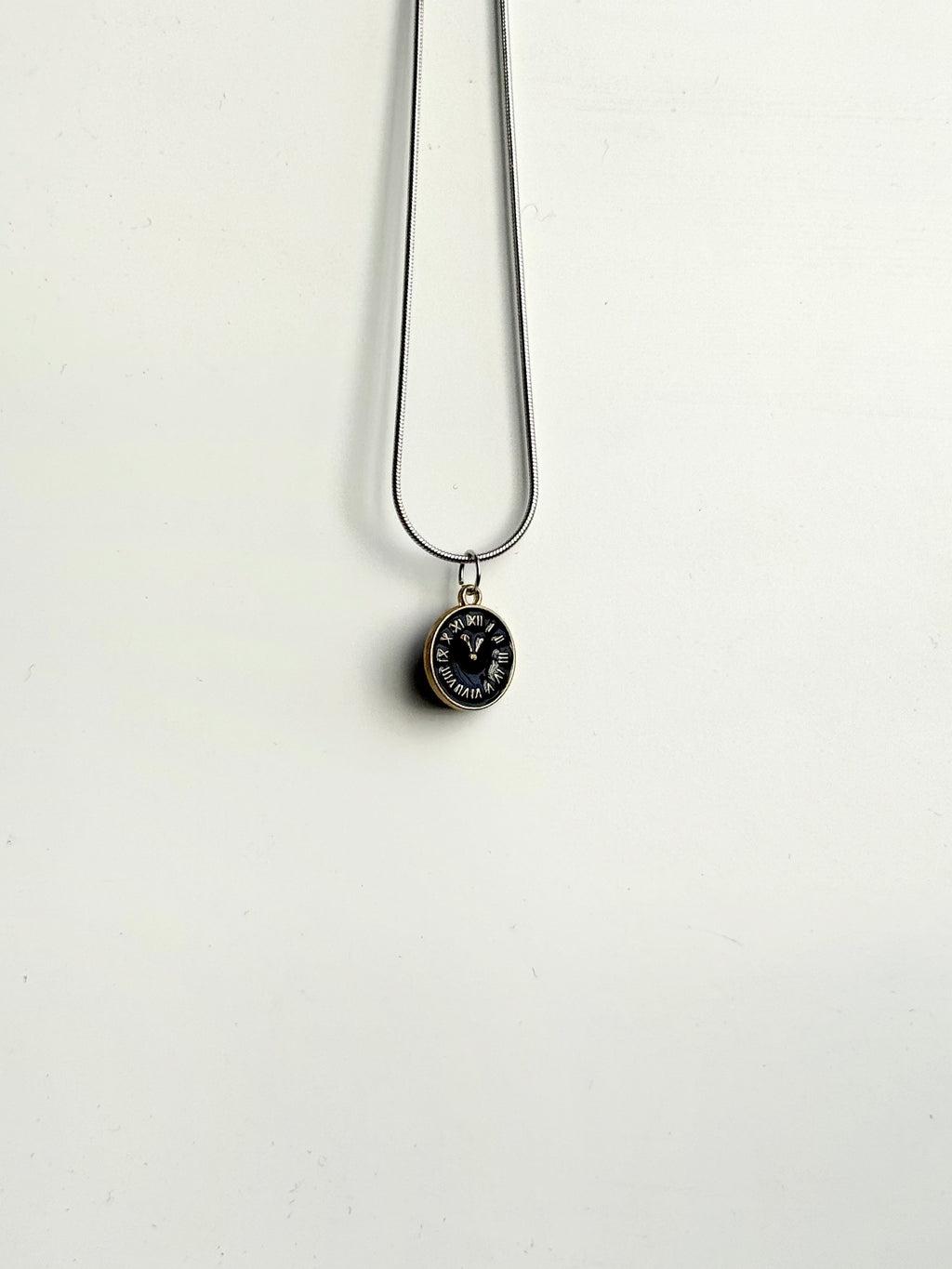 Timepiece pendant chain