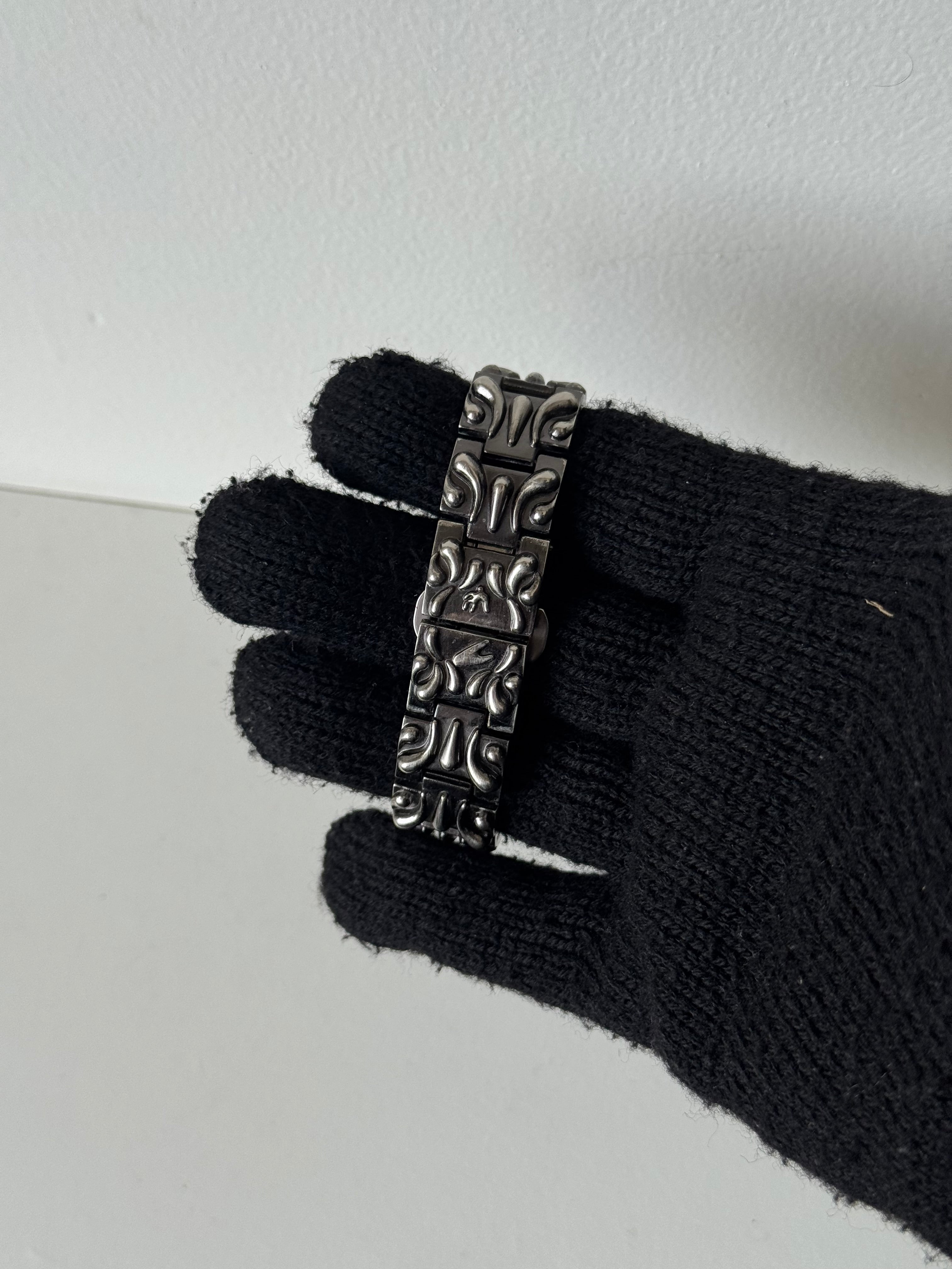 Gothic claw watch - 1/1