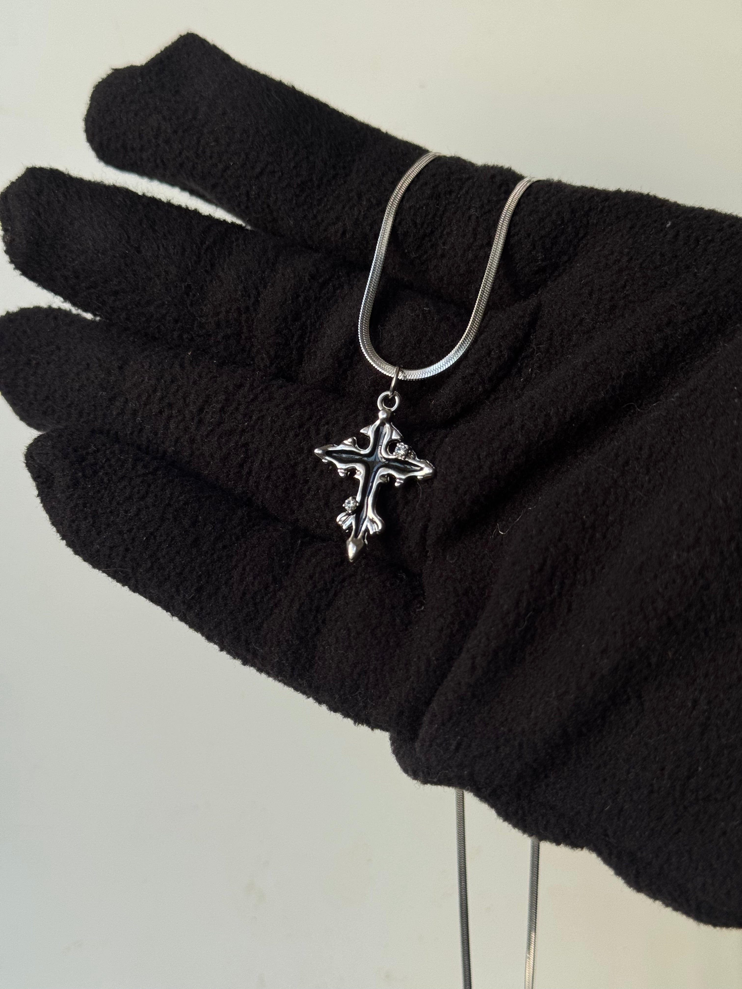 Silver toned black wax